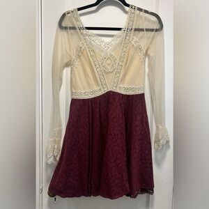 Free People Coquette Dress Size 2 Burgundy Ivory Lace Bell-Sleeve Cuffs Lined